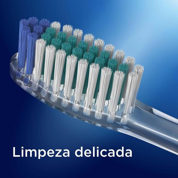 Imagem de Kit Escova Dental Oral-B Sensitive Indicator Extra Macia 2 Unidades + Fio Dental Oral-B Satin Floss