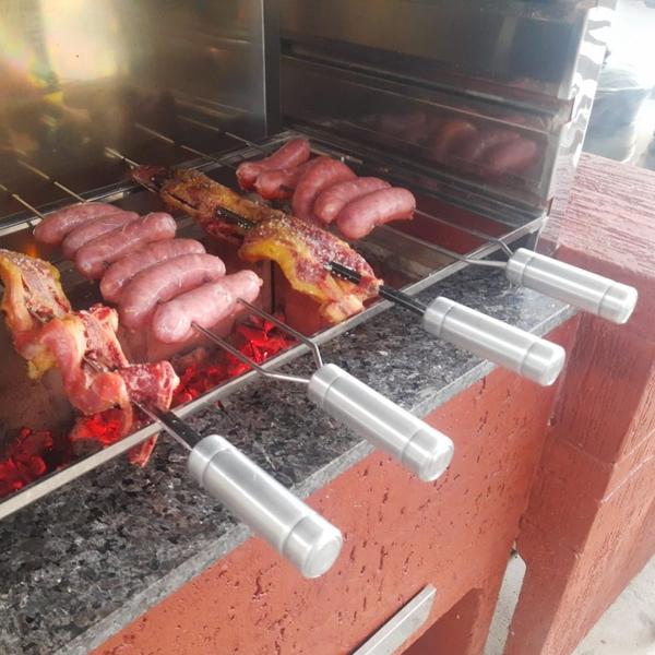 Imagem de Kit Espetos Para Churrasco 50cm Inox Com Pegador De Carnes