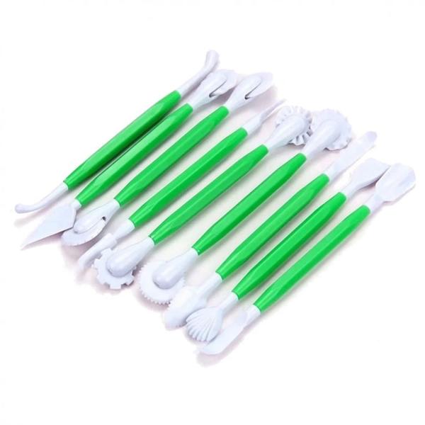 Imagem de Kit Forminha Silicone com 12 Unidades + Jogo de Estacas 9 Pcs em Plastico