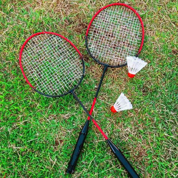 Imagem de Kit Jogo De Badminton Completo Para Esportes E Jogos Com 2 Raquetes De Aço Inox Peteca E Bolsa Transporte