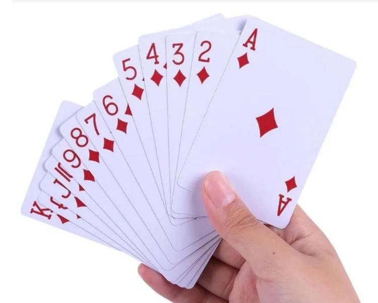 Kit Jogos com Dominó Profissional Jogo Uno Mattel Baralho Lavável 100% Plástico Divertido Férias Viagem - SQ Imagem de Kit Jogos com Dominó Profissional Jogo Uno Mattel Baralho Lavável 100% Plástico Divertido Férias Viagem