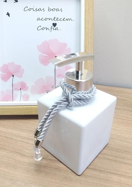 Kit Lavabo Difusor Porta Sabonete Bandeja Espelhada Luxo - Luiggi Presentes Imagem de Kit Lavabo Difusor Porta Sabonete Bandeja Espelhada Luxo