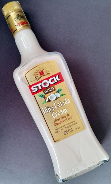 Kit Licor Stock Pina Colada 720ml - Abacaxi com Coco 2unid Imagem de Kit Licor Stock Pina Colada 720ml - Abacaxi com Coco 2unid