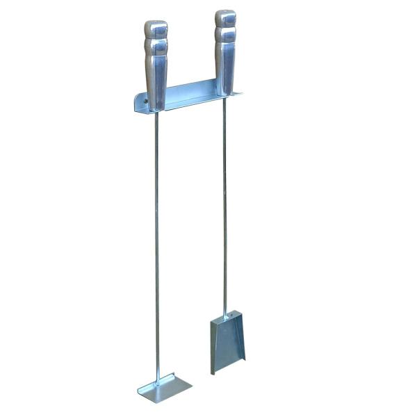 Kit limpeza de churrasqueira rastelo de brasa e pa 59 cm - Riomar Equipesca Imagem de Kit limpeza de churrasqueira rastelo de brasa e pa 59 cm