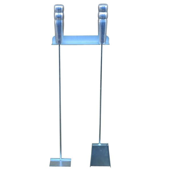 Kit limpeza de churrasqueira rastelo de brasa e pa 59 cm - Riomar Equipesca Imagem de Kit limpeza de churrasqueira rastelo de brasa e pa 59 cm