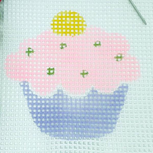 Imagem de Kit p/ Aprender a Bordar - Cupcake - Kits for Kids