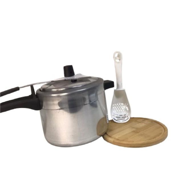 Imagem de Kit Panela de Pressão e Utensílios  cozinha moderna