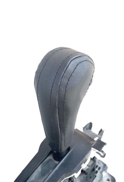 Kit peças reparo da alavanca e capa da manopla de câmbio automático Tracker Cobalt Lt Onix - Tunning Couros Imagem de Kit peças reparo da alavanca e capa da manopla de câmbio automático Tracker Cobalt Lt Onix