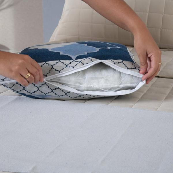 Kit Peseira Cama C/Almofadas Cheias King 5 Pçs Jacquard Azul - Gabriel Imagem de Kit Peseira Cama C/Almofadas Cheias King 5 Pçs Jacquard Azul