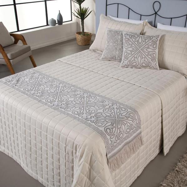 Imagem de Kit Peseira Cama Com Almofadas Cheias Queen 5 Pçs Jacquard  Desenho Estampado