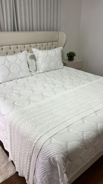 Imagem de Kit Peseira Manta Trança Tricot Cama King 260x60cm Madrid + 2 capas