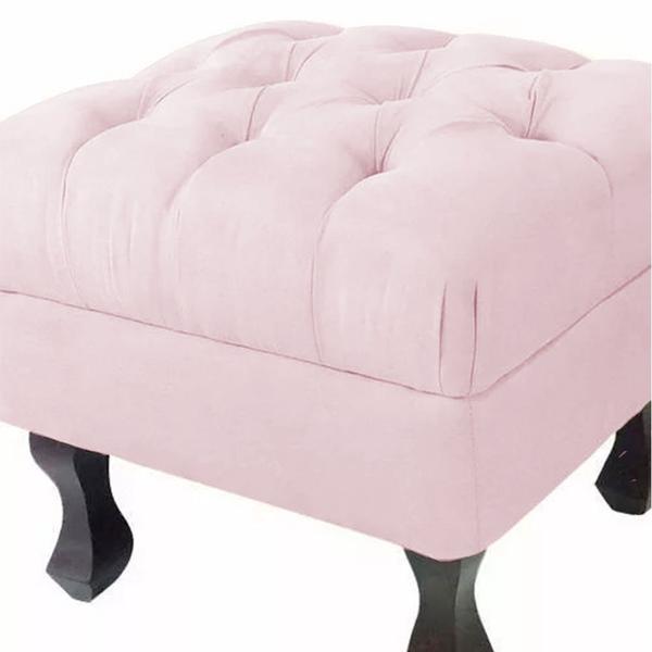 Imagem de Kit Poltrona Decorativa Maya Mais Puff Baú Retrô Pés Luis XV Suede Rosa Bebê - DS Estofados