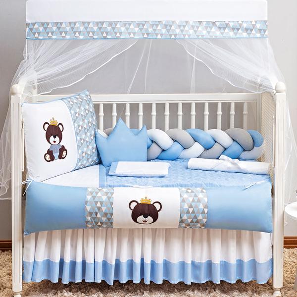 Kit Protetor Berço Trança Americano Urso Rei Original Azul Menino 12 peças com Saia de Berço - L2M Imagem de Kit Protetor Berço Trança Americano Urso Rei Original Azul Menino 12 peças com Saia de Berço