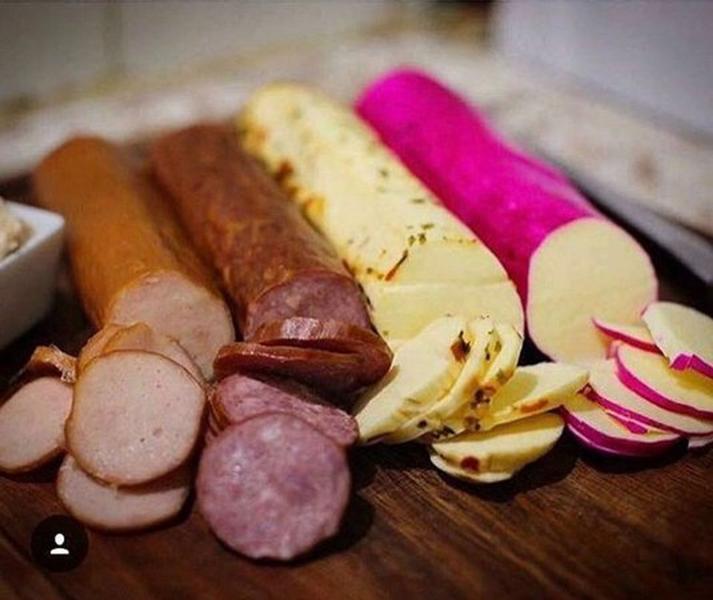Kit Provolone/Kit Quatro 4 Queijos/Combo Provoleto Sabores/Região da Canastra - Companhia do Queijo Imagem de Kit Provolone/Kit Quatro 4 Queijos/Combo Provoleto Sabores/Região da Canastra