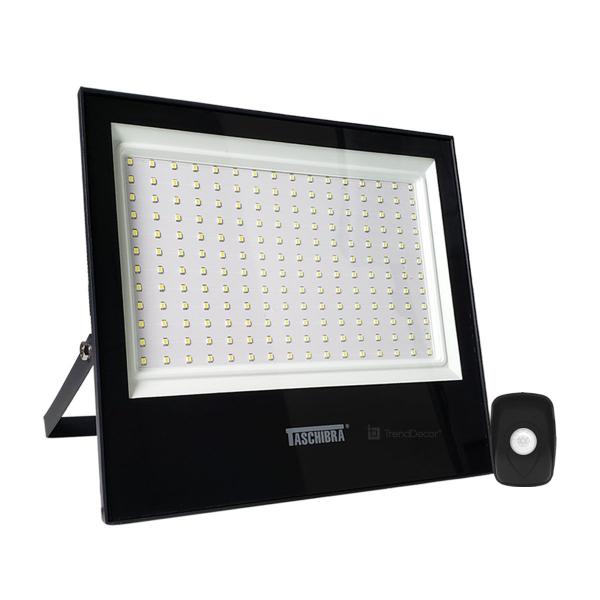 Kit Refletor LED Taschibra TR 200 Preto + Sensor de Movimento com Fotocélula Qualitronix QA26M Imagem de Kit Refletor LED Taschibra TR 200 Preto + Sensor de Movimento com Fotocélula Qualitronix QA26M