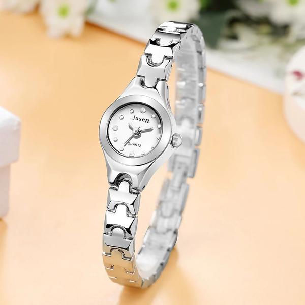 Imagem de Kit Relógio Feminino Prata Pequeno Quartz Bracelete Coração