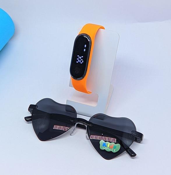 Imagem de Kit Relógio Infantil Led Bracelete Silicone Ajustável Esportivo + Óculos de sol Coração Flexível Luxo Moda Verão 2024