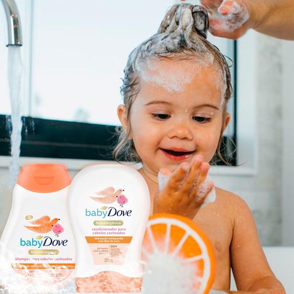 Imagem de Kit Shampoo e Condicionador Baby Dove Cabelos Cacheados Hidratação Henriquecida 200ml