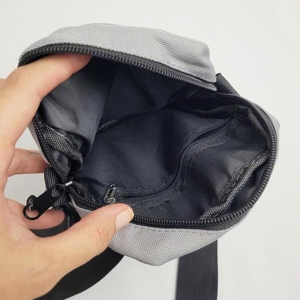 Kit Shoulder Bag Everbags Boné Aba Curva Cinto Lona Esportivo Masculino Preto - FG Imagem de Kit Shoulder Bag Everbags Boné Aba Curva Cinto Lona Esportivo Masculino Preto