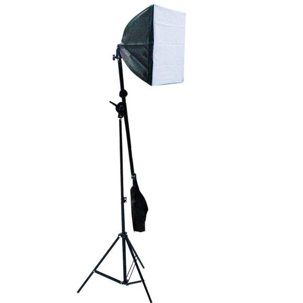 Kit Softbox 40X40 Cm Girafa Luz Contínua + Tripé 2M E27 - Atual Mix Imagem de Kit Softbox 40X40 Cm Girafa Luz Contínua + Tripé 2M E27