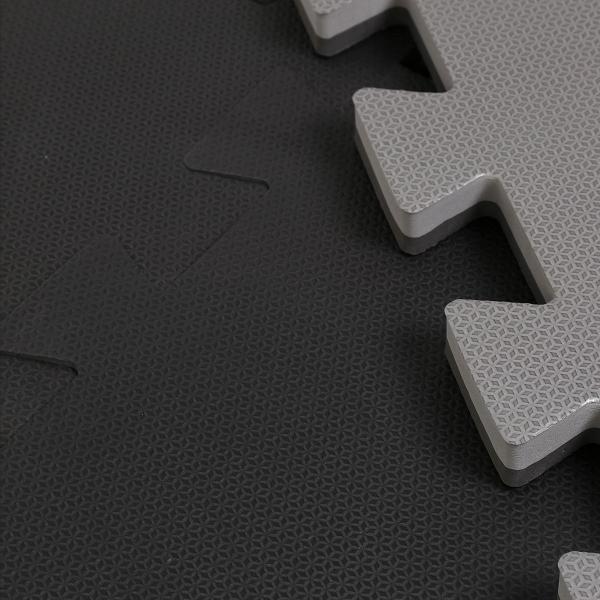 Kit Tapete Tatame EVA 4 unidades 100x100x3cm 30mm Dupla Face Cinza e Preto - Eva Sola Imagem de Kit Tapete Tatame EVA 4 unidades 100x100x3cm 30mm Dupla Face Cinza e Preto
