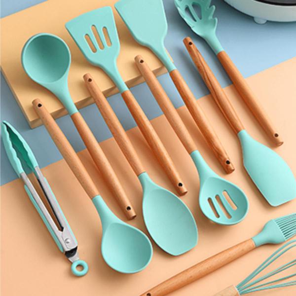 Imagem de Kit Utensílios de Silicone para Cozinha 13 peças Verde Água Com Cabo de Madeira Jogo para Cozinha