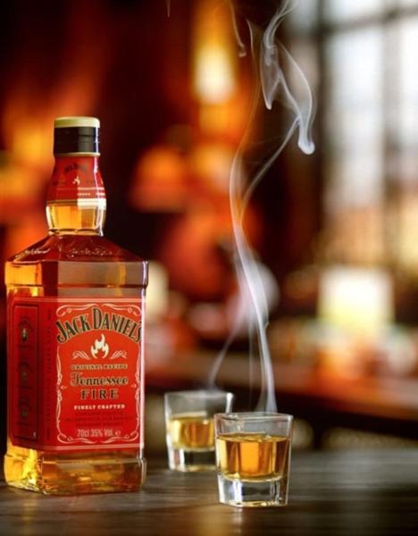 Kit Whisky Jack Daniel's 1 Litro 5 Garrafas Imagem de Kit Whisky Jack Daniel's 1 Litro 5 Garrafas