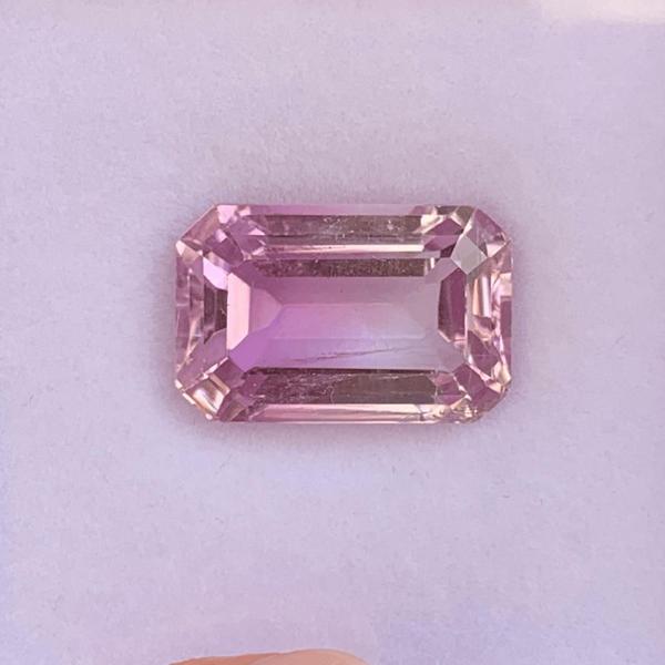 Imagem de Kunzita Bicolor Baguete 18,71ct