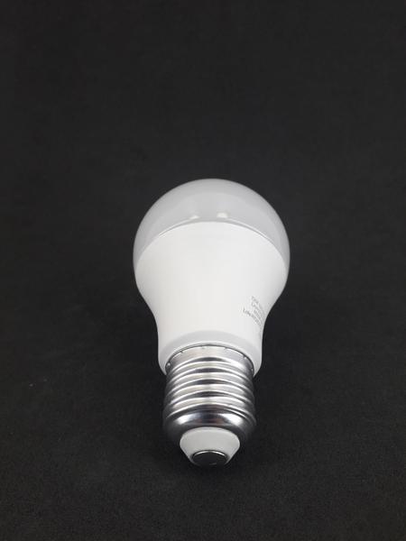 Imagem de  Lâmpada LED Bulbo 7W Bivolt Econômica 3000K Branco Quente E27 - Avant