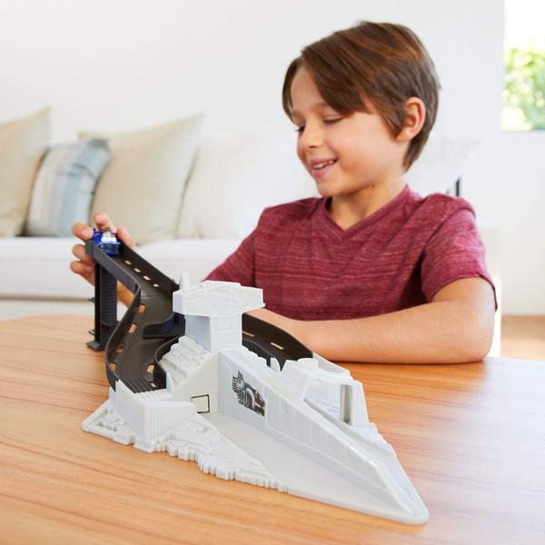 Imagem de Lançador de naves estelares Star Wars de brinquedo Hot Wheels com 2 veículos