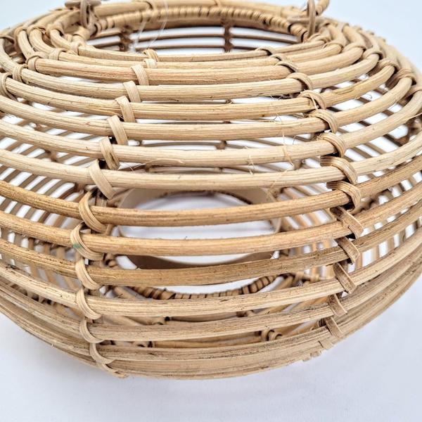 Lanterna Decorativa Marroquina De Rattan Style 14X26Xcm - Inigual Imagem de Lanterna Decorativa Marroquina De Rattan Style 14X26Xcm