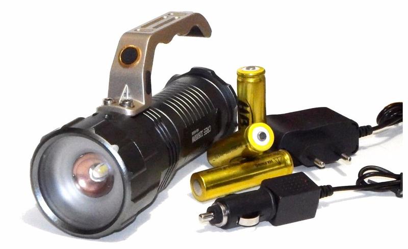 Lanterna Holofote Led Mão T6 Zoom 3 Baterias Ultra Potente - Universal Imagem de Lanterna Holofote Led Mão T6 Zoom 3 Baterias Ultra Potente