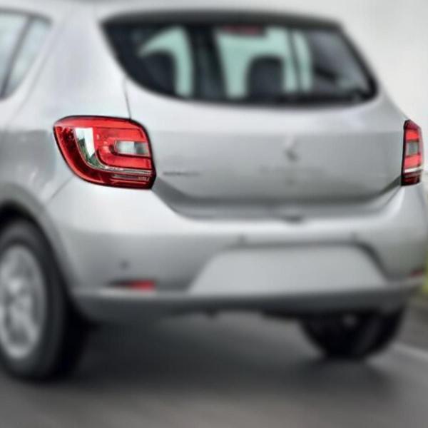 Imagem de Lanterna Luz de Freio Lado Esquerdo Renault Sandero Ano 2015 A 2020 Traseira lente vermelha original 1.0 12v