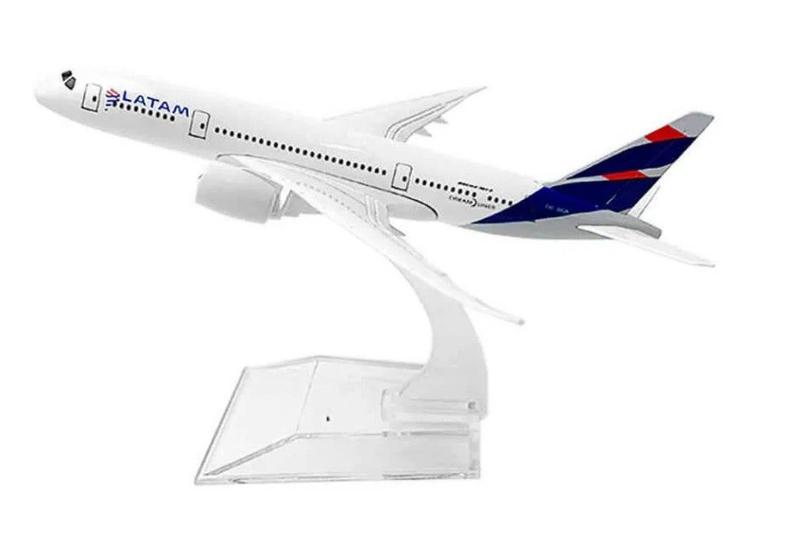 Imagem de Latam Boeing 787 Miniatura Avião Aeronave Comercial