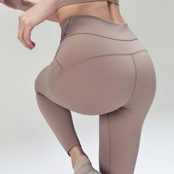 Legging Hering Esportiva Alta Compressão SC0R Imagem de Legging Hering Esportiva Alta Compressão SC0R