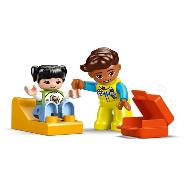 Imagem de LEGO DUPLO - Ambulância e Motorista