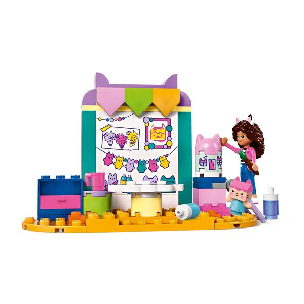 Imagem de LEGO Gabby's Dollhouse - Artesanato com Baby Box