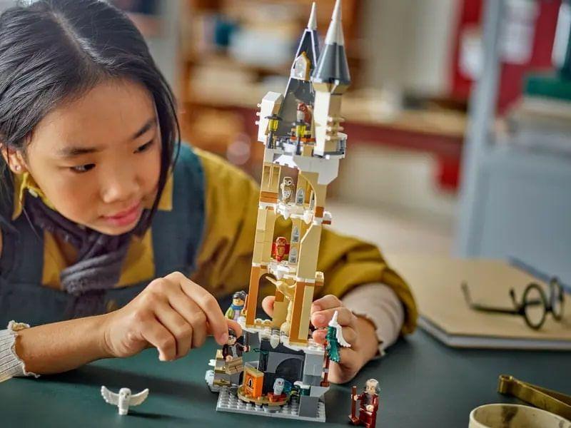 LEGO Harry Potter - Torre das Corujas do Castelo de Hogwarts - 364 Peças - 76430 Imagem de LEGO Harry Potter - Torre das Corujas do Castelo de Hogwarts - 364 Peças - 76430