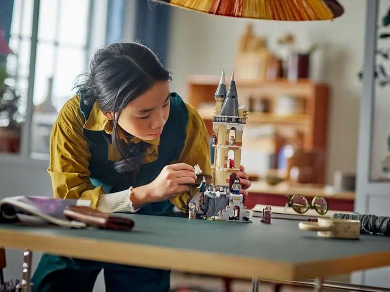 LEGO Harry Potter - Torre das Corujas do Castelo de Hogwarts - 364 Peças - 76430 Imagem de LEGO Harry Potter - Torre das Corujas do Castelo de Hogwarts - 364 Peças - 76430