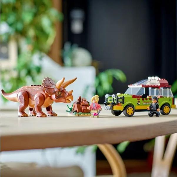 Imagem de LEGO Jurassic Park - Pesquisa de Triceratops - 30 Anos - 281 Peças - 76959
