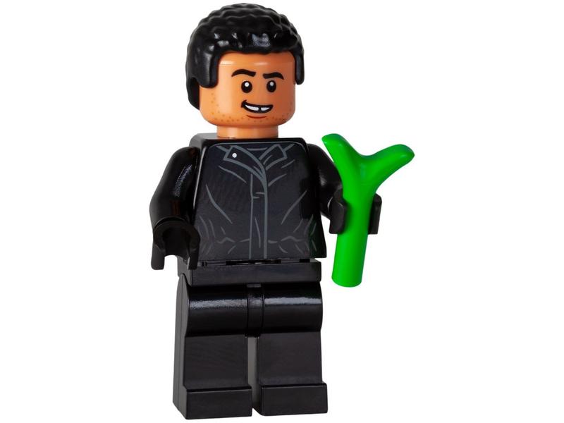 Lego Jurassic World Emboscada de Triceratops com Caminhonete 76950