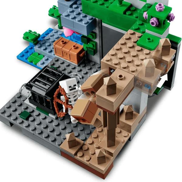 Imagem de Lego Minecraft A Masmorra de Esqueletos 21189 com 364 Peças