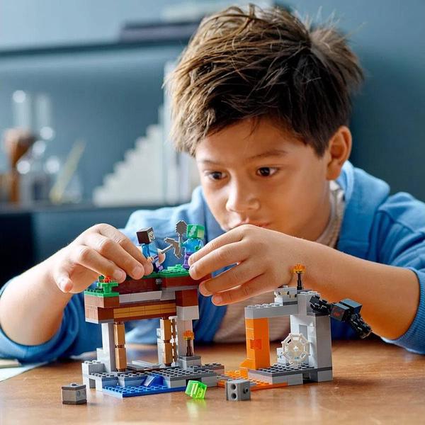 LEGO Minecraft - A Mina Abandonada - 248 Peças - 21166 Imagem de LEGO Minecraft - A Mina Abandonada - 248 Peças - 21166