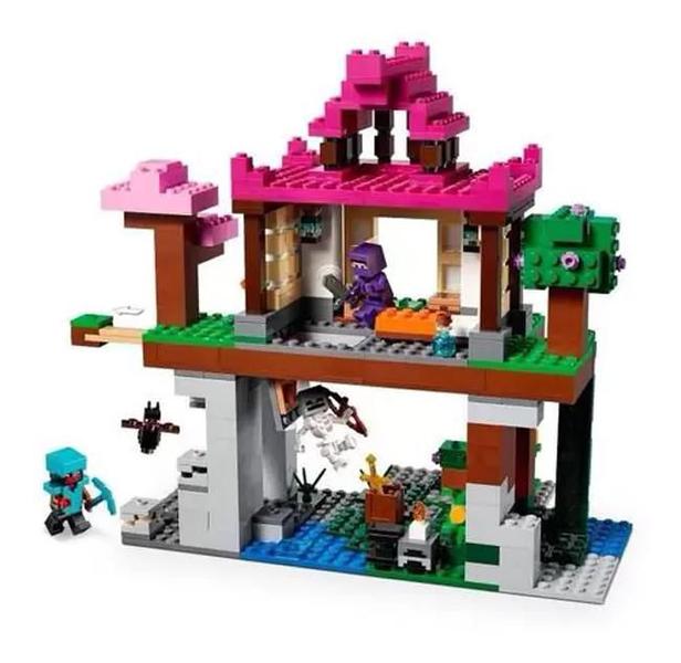 Imagem de Lego Minecraft O Campo de Treinamento - 534 pcs
