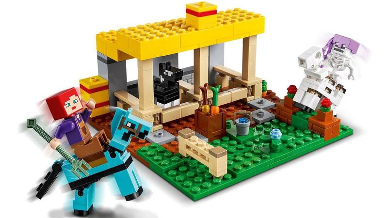 Imagem de Lego Minecraft - O Estábulo De Cavalos 241 Peças - 21171