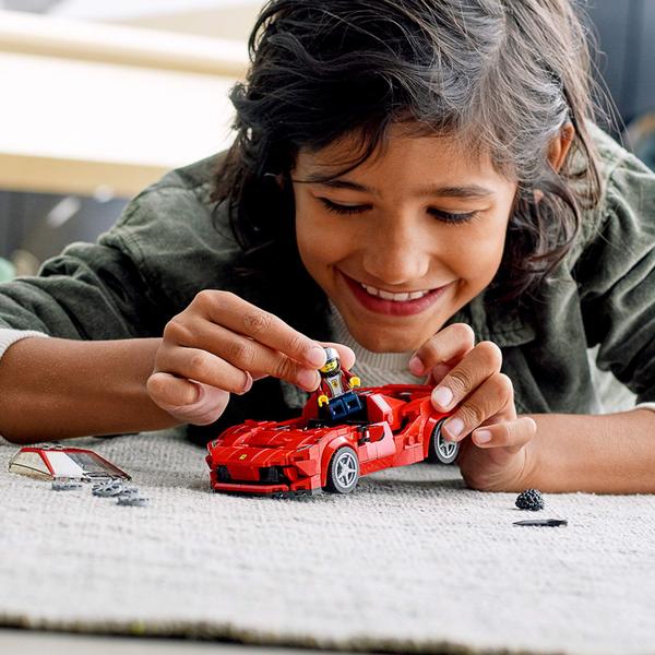 Imagem de LEGO Speed Champions 76895 Ferrari F8 Tributo Toy Cars for Kids, Kit de Construção Com Minifigure, Nova 2020 (275 Peças)