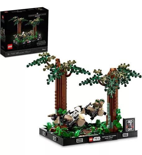 Lego Star Wars Diorama Da Perseguição De Speeder Em Endor 75353 Imagem de Lego Star Wars Diorama Da Perseguição De Speeder Em Endor 75353