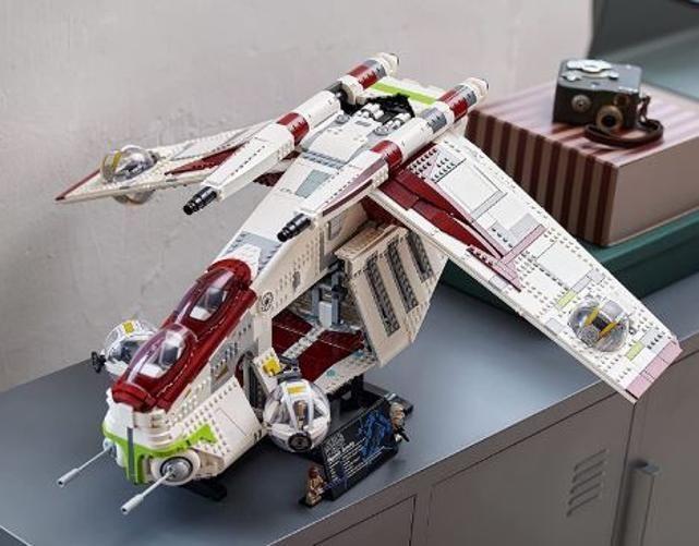 Imagem de Lego Star Wars Gunship Da República 75309