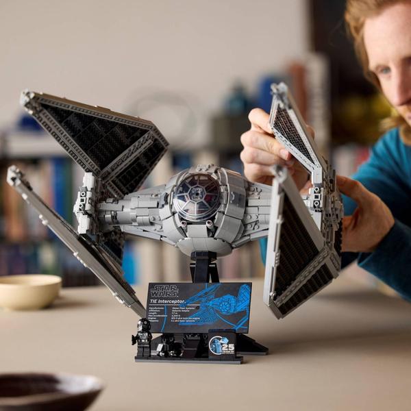 Imagem de LEGO Star Wars - TIE Interceptor