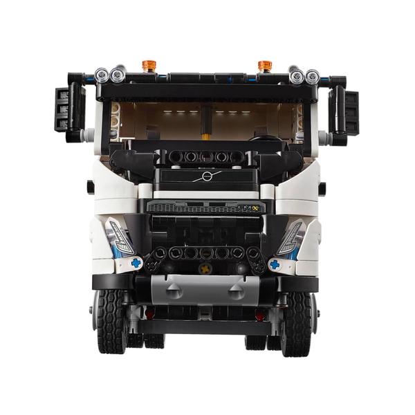 Imagem de LEGO Technic - Caminhão Volvo FMX e escavadeira elétrica EC230